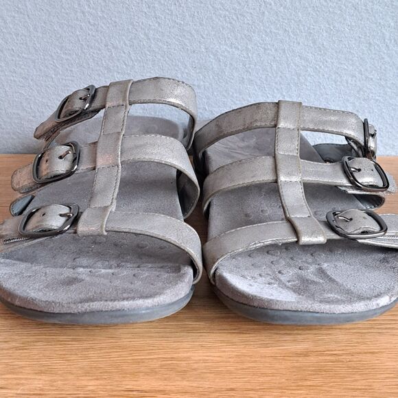 Vionic Misa Women’s Sandals Size 12 Wide Silver Metallic Leather Slip-On Slides - Picture 2 of 14
